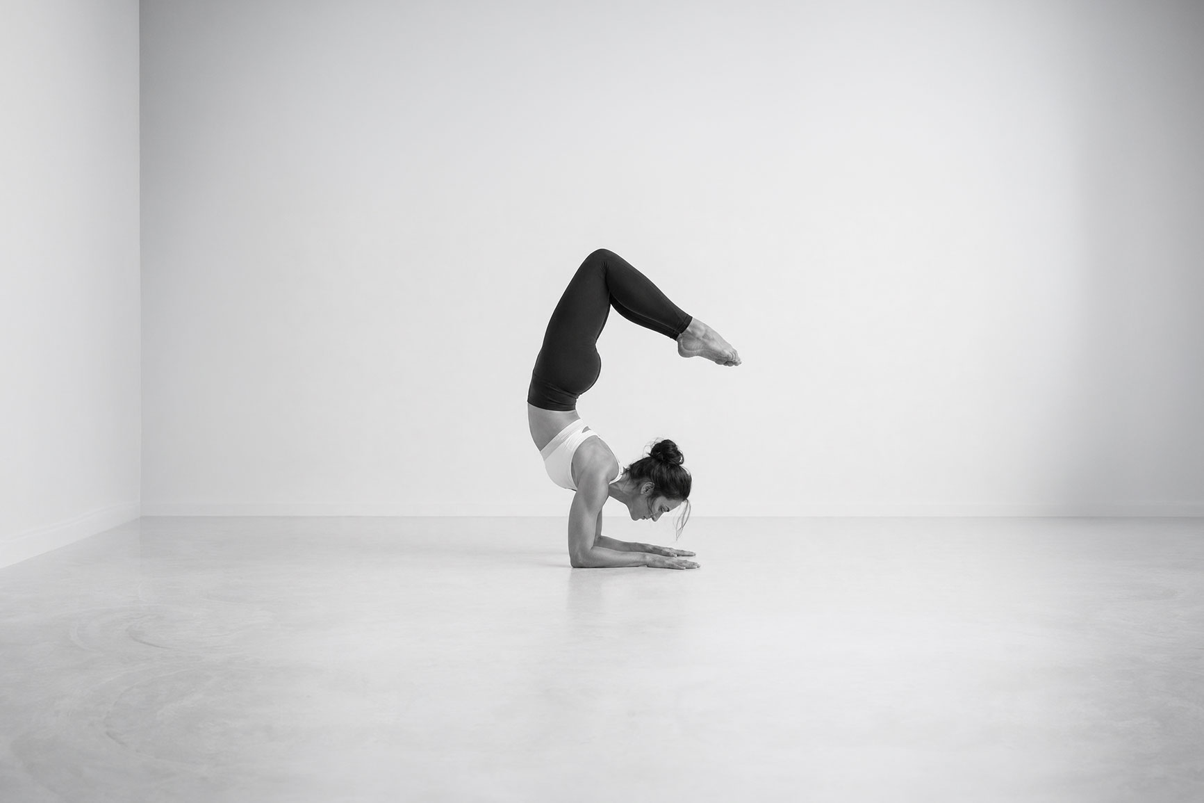 Joga pre pokročilých v Habit Studio Košice – silová joga, stojky a pokročilé ásany