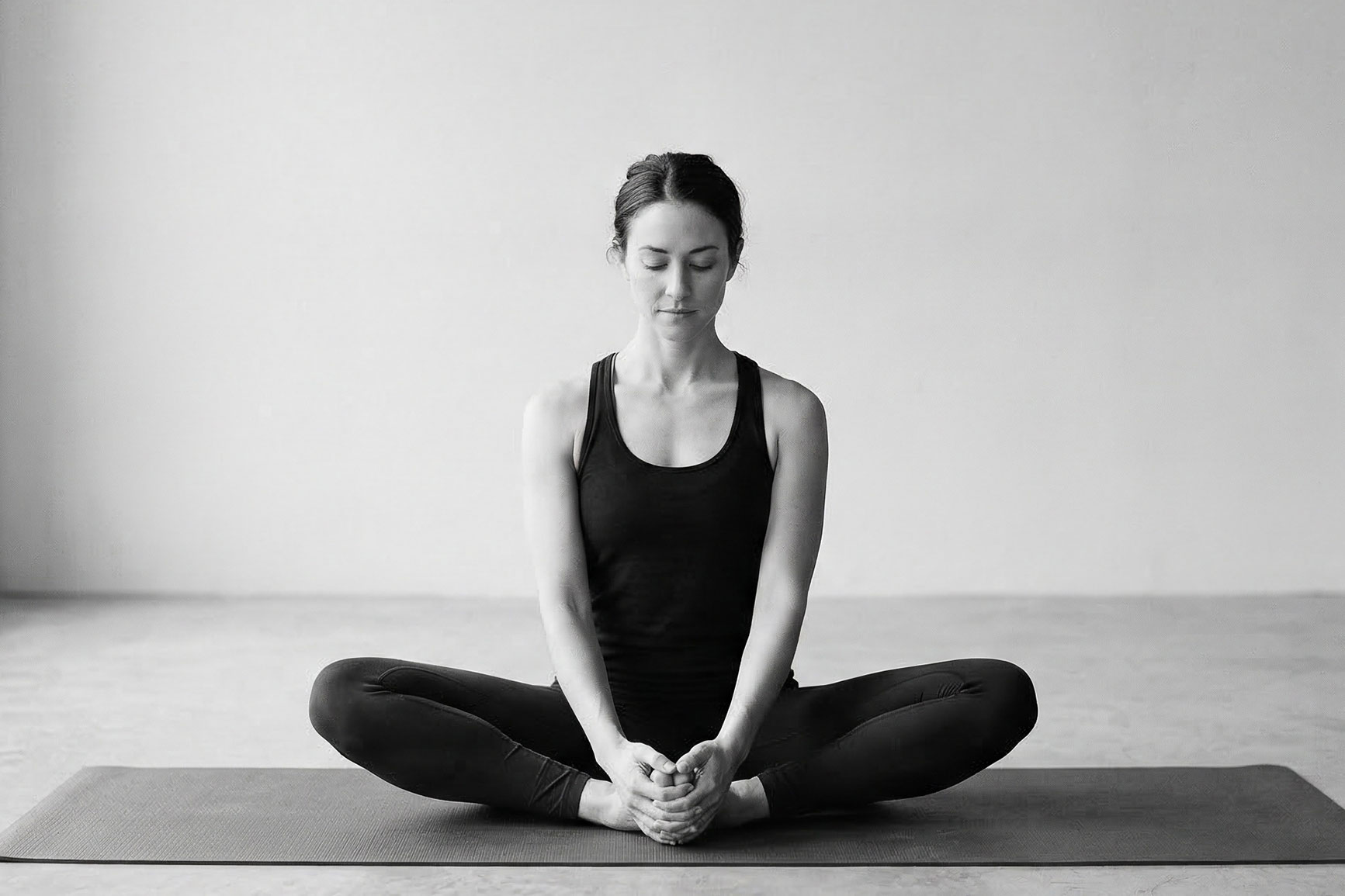 Joga a yoga cvičenie v Habit Studio Košice - pozícia motýlika - baddha konasana